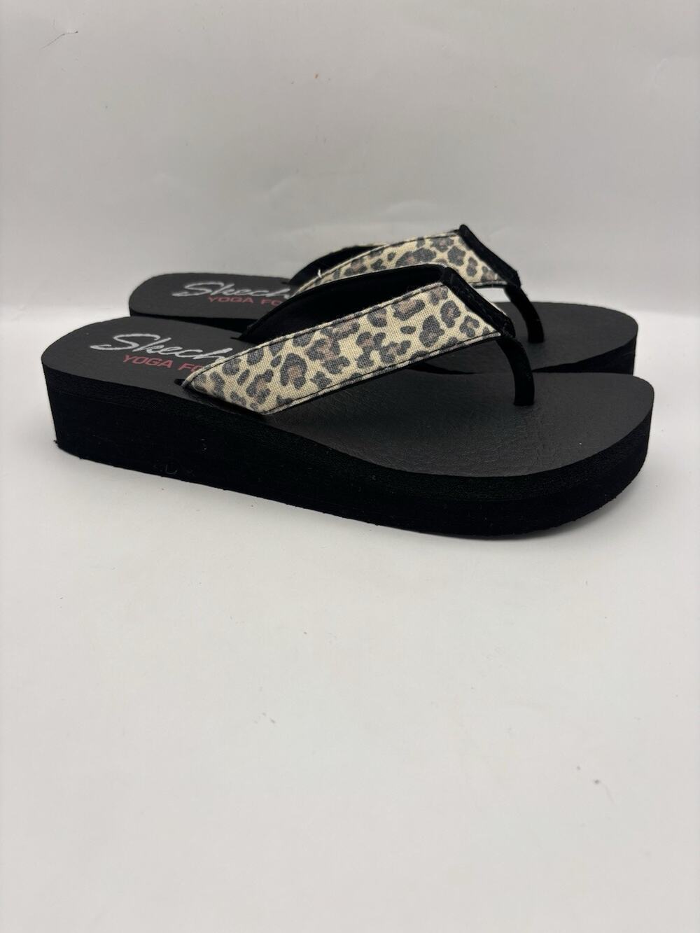 Skechers Vinyasa Cheetah Print Wedge Flip Flops Women Size 7